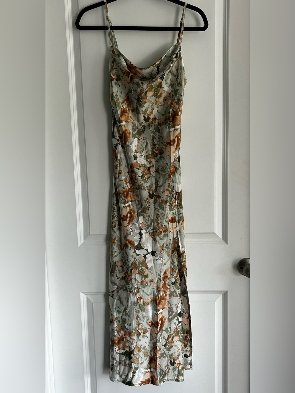 NWT Tsher Floral Satin Cowl Neck Midi Dress XS Sage Green Side Slit